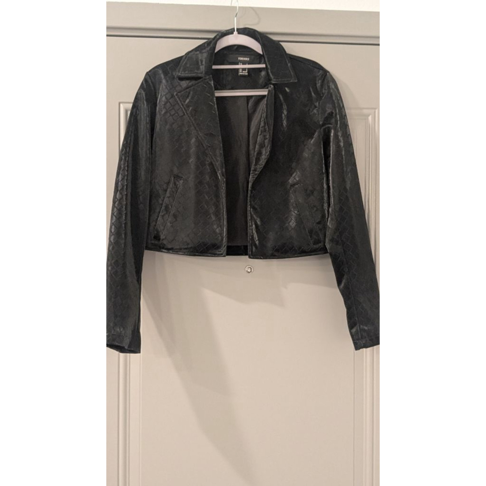 Women's Forever 21 Black Cropped Faux Leather Jacket S